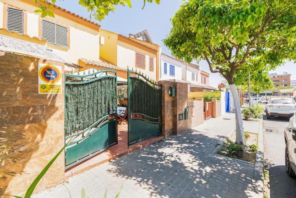 Apartamento Cool Garden Mairena del Aljarafe Exteriör bild